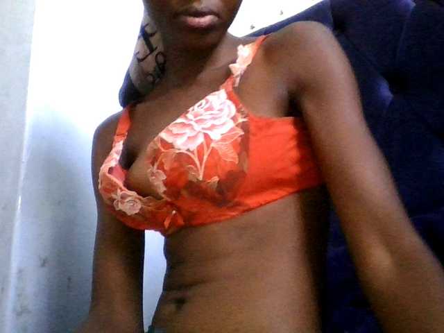 Hornygal21 live cam on BongaCams