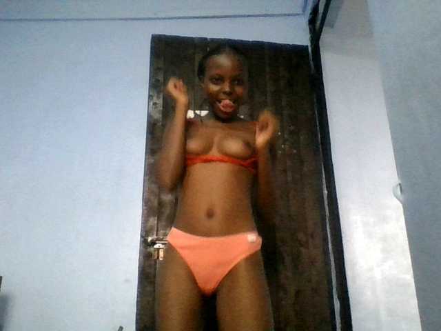 Hornygal21 live cam on BongaCams