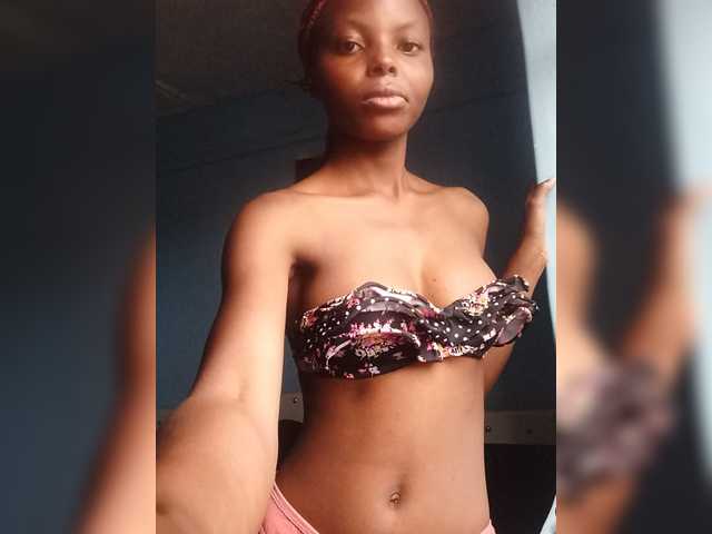 Hornygal21 live cam on BongaCams