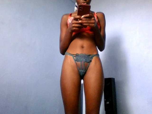 Hornygal21 live cam on BongaCams