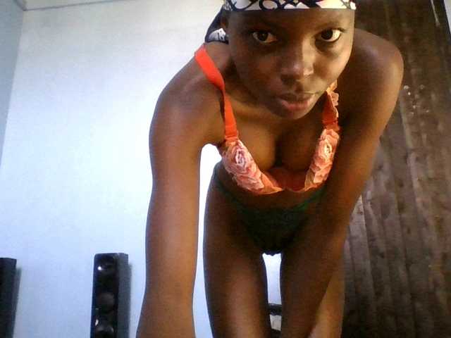 Hornygal21 live cam on BongaCams