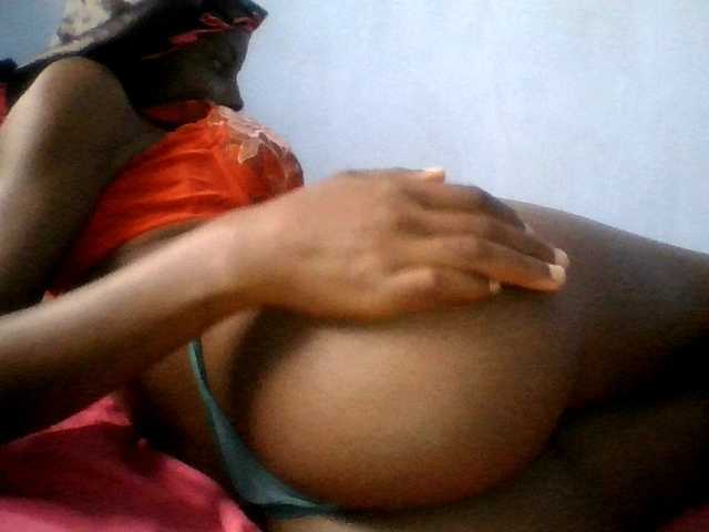 Hornygal21 live cam on BongaCams