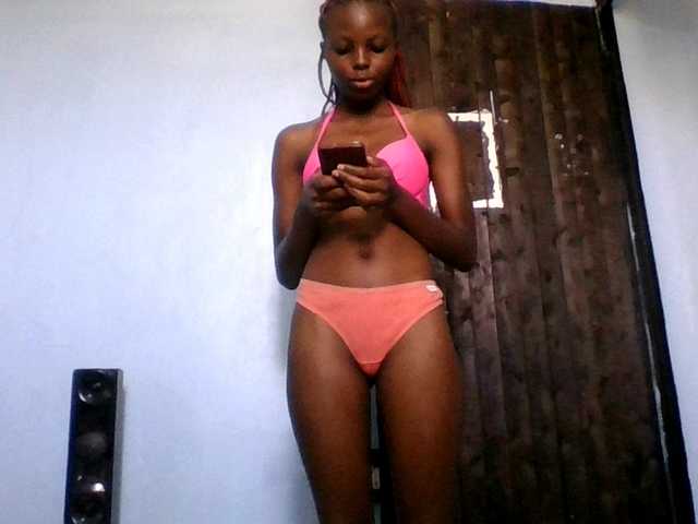 Hornygal21 live cam on BongaCams