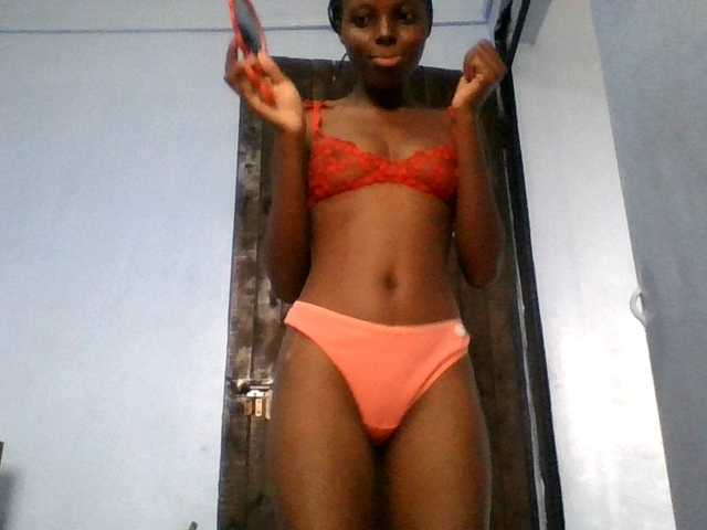 Hornygal21 live cam on BongaCams