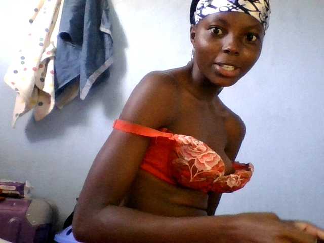 Hornygal21 live cam on BongaCams