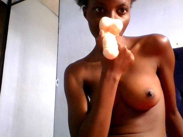 Hornygal21 live cam on BongaCams