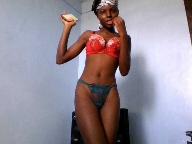 Hornygal21 live cam on BongaCams
