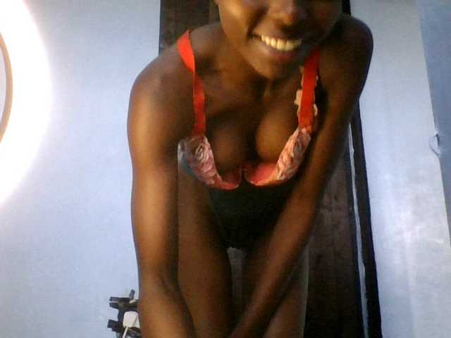Hornygal21 live cam on BongaCams