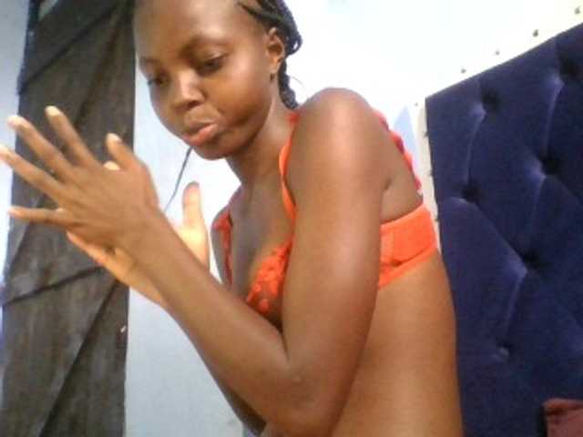 Hornygal21 live cam on BongaCams