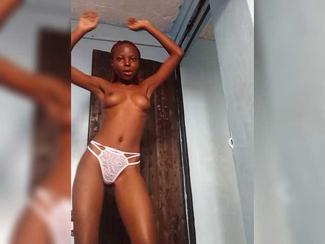 Hornygal21 live cam on BongaCams