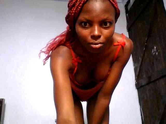 Hornygal21 webcam