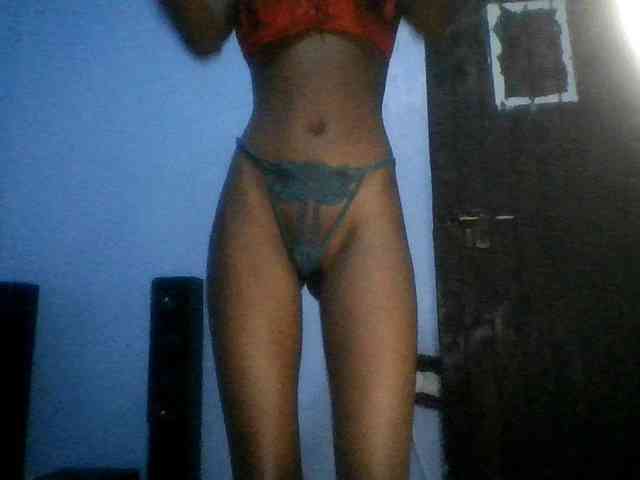 Hornygal21 webcam