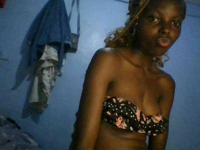 Hornygal21 webcam