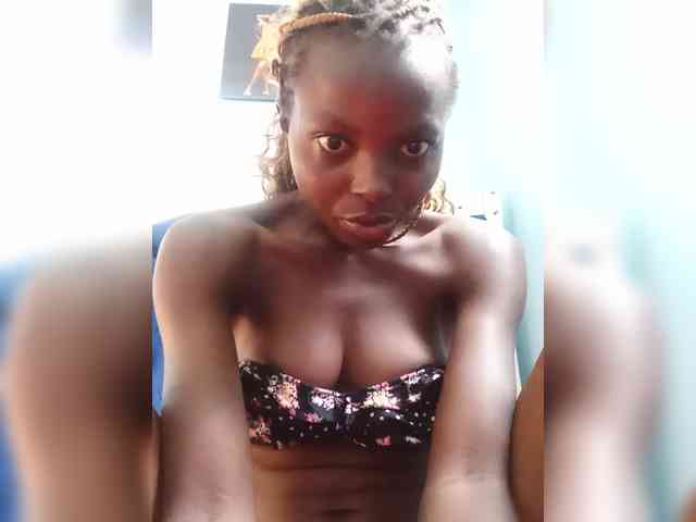 Hornygal21 webcam