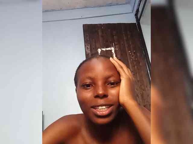 Hornygal21 webcam