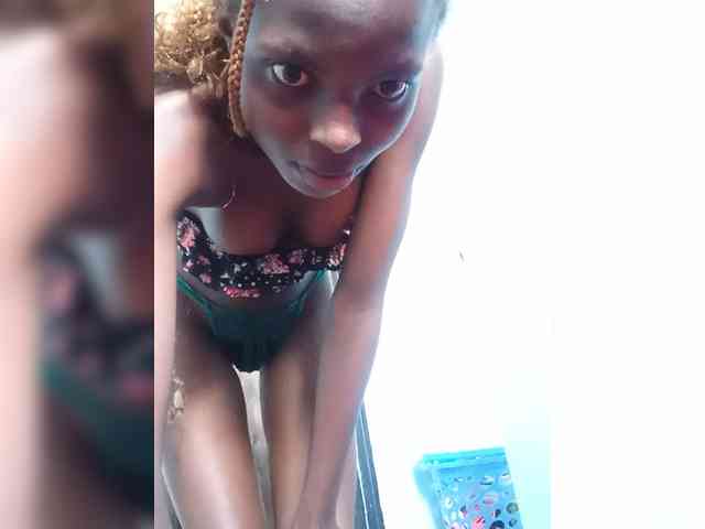 Hornygal21 webcam