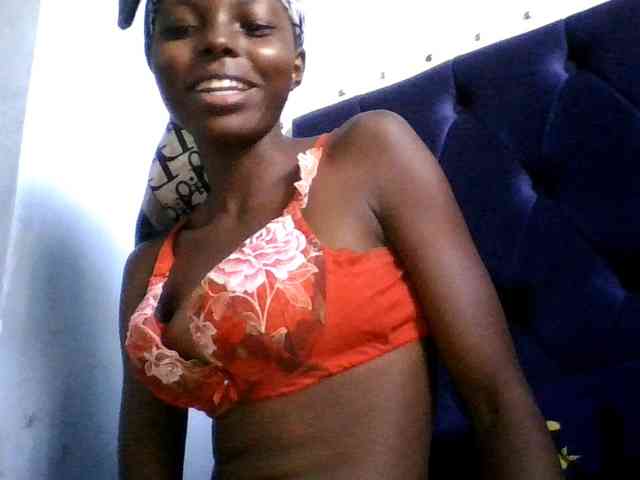 Hornygal21 webcam