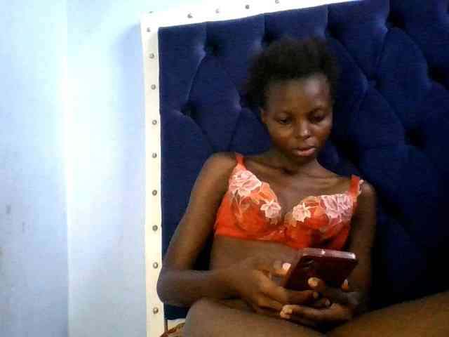 Hornygal21 webcam