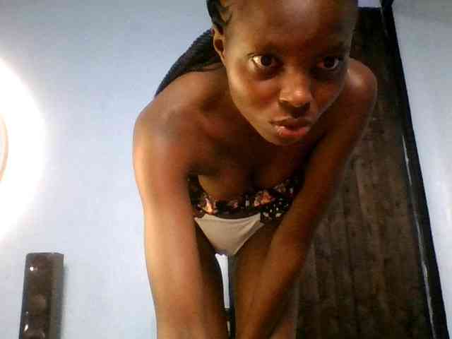 Hornygal21 webcam