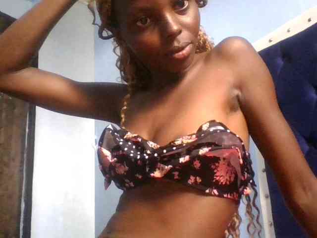 Hornygal21 webcam