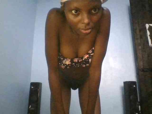 Hornygal21 webcam