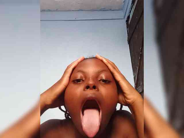 Hornygal21 webcam