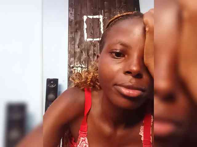 Hornygal21 webcam