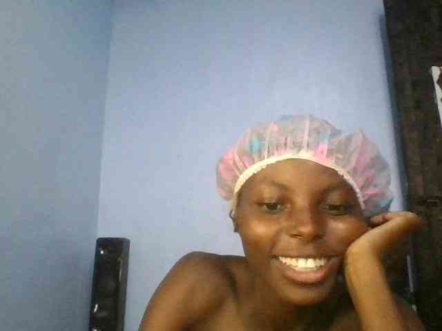 Hornygal21 webcam