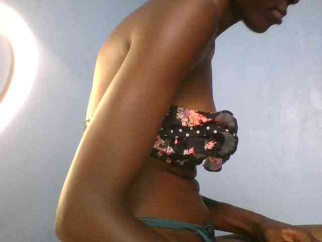 Hornygal21 Live Webcam on BongaCams