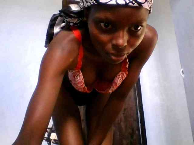 Hornygal21 webcam