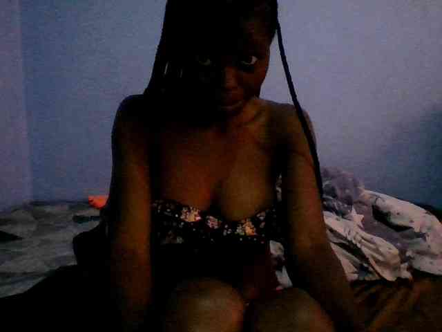 Hornygal21 webcam