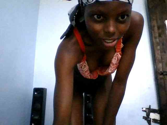 Hornygal21 webcam