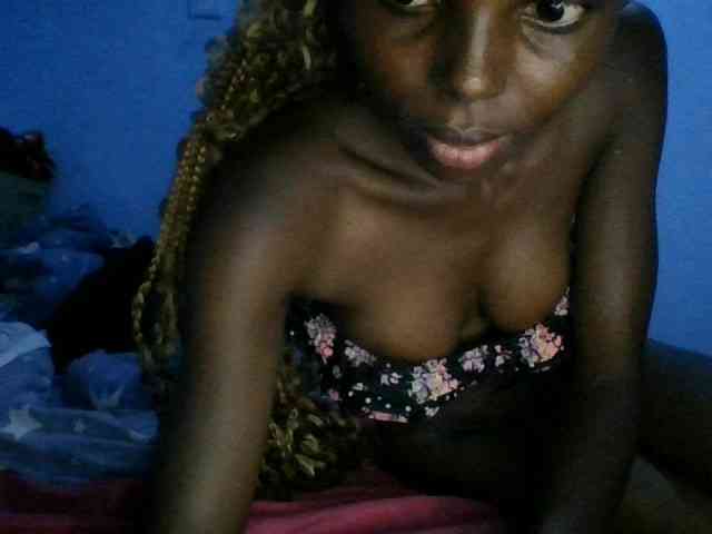 Hornygal21 webcam