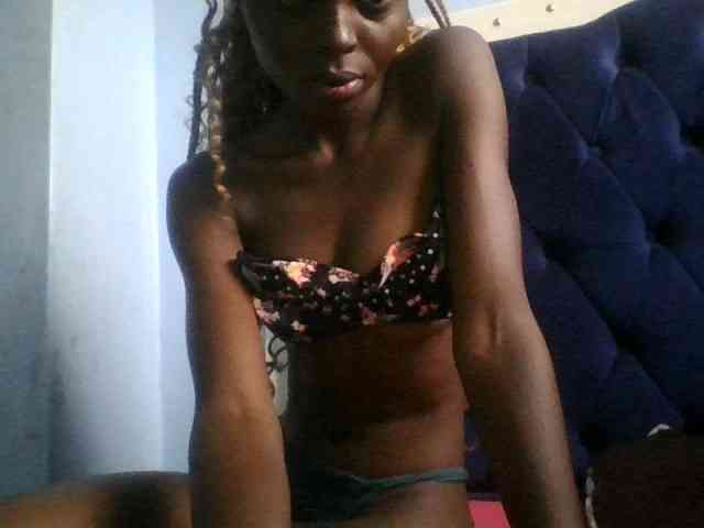 Hornygal21 webcam