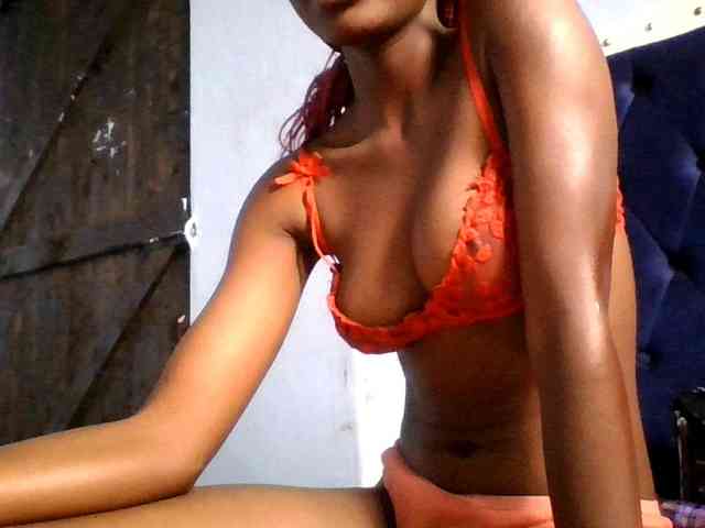 Hornygal21 Hornygal21