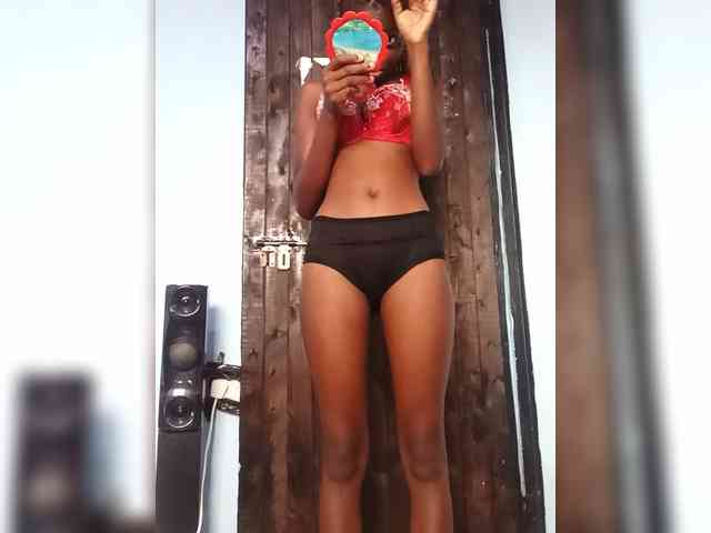 Hornygal21 webcam