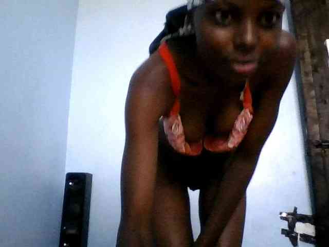 Hornygal21 webcam