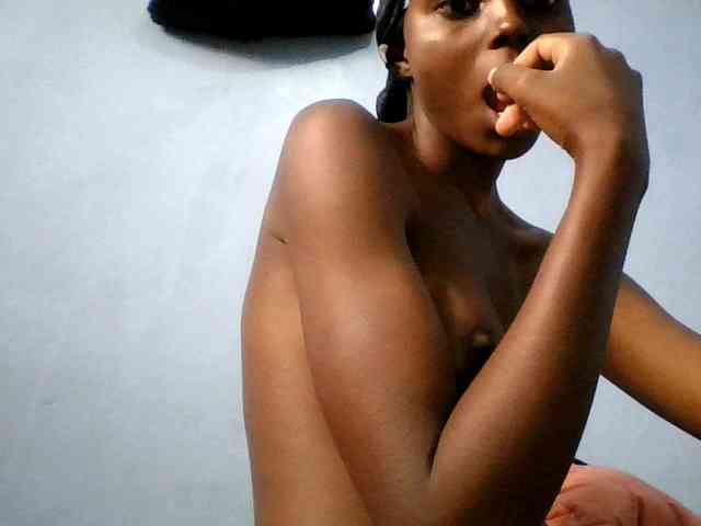 Hornygal21 webcam