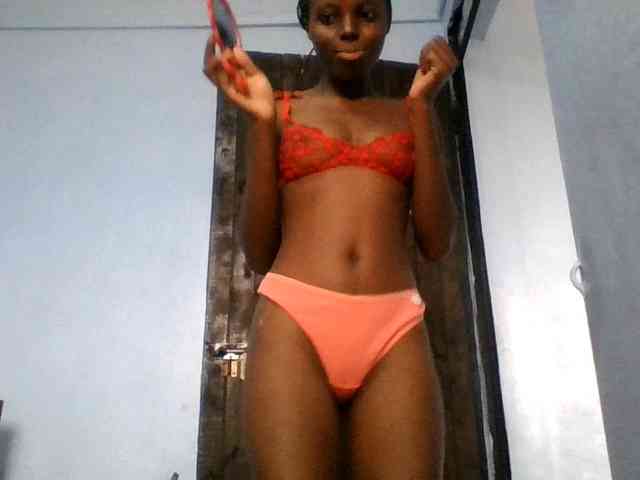Hornygal21 webcam