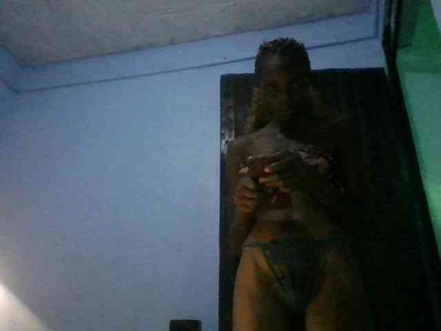 Hornygal21 webcam