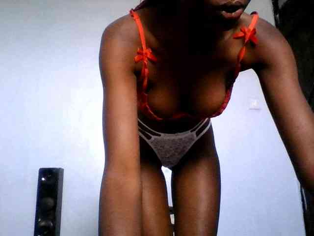 Hornygal21 Hornygal21