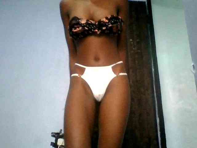 Hornygal21 webcam