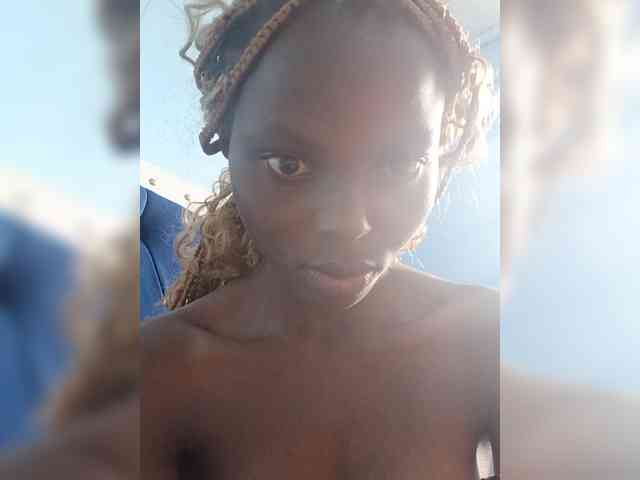 Hornygal21 webcam