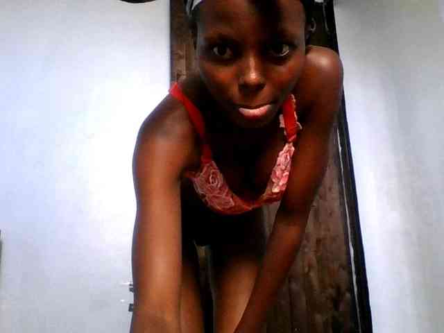 Hornygal21 webcam