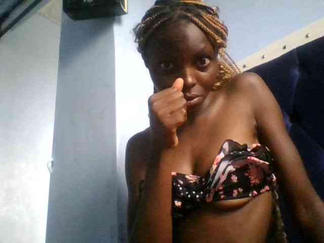 Hornygal21 webcam