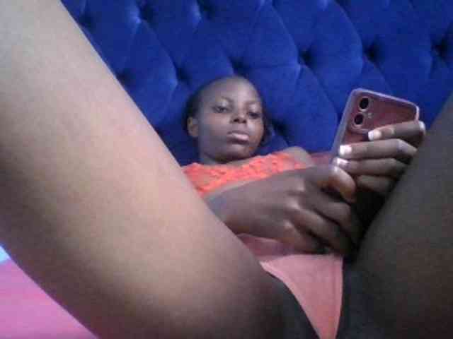 Hornygal21 webcam