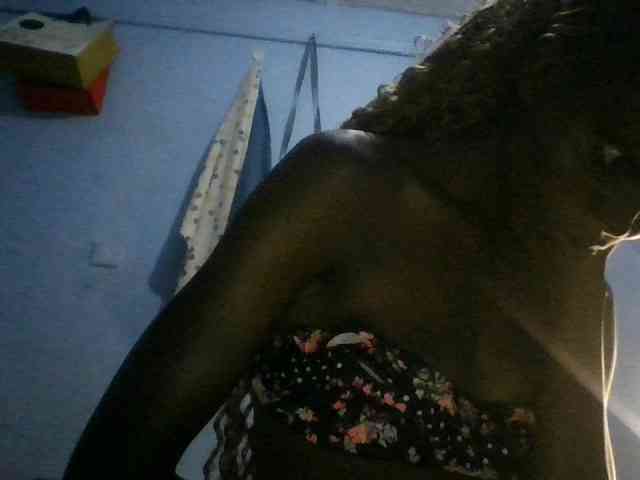 Hornygal21 webcam