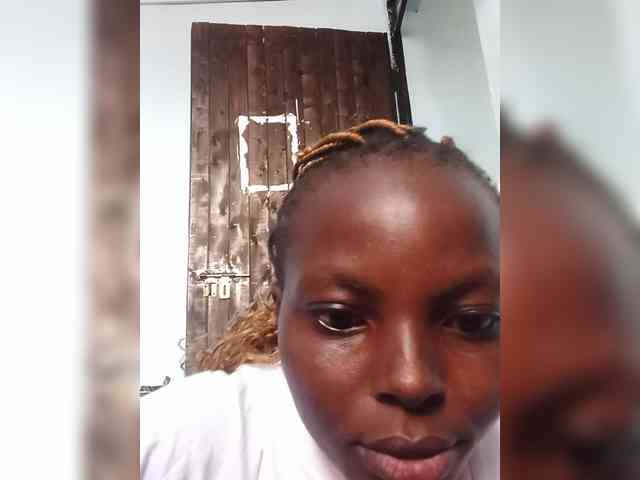 Hornygal21 webcam