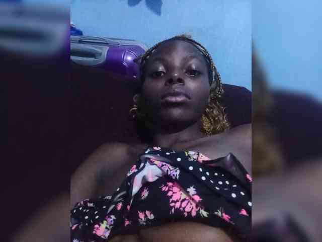 Hornygal21 webcam