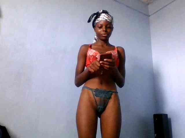 Hornygal21 webcam